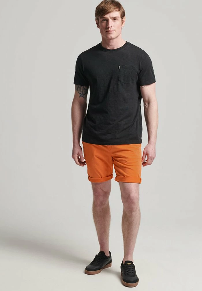 Superdry CORE - Shorts - Shocker Orange 1 Superdry CORE - Shorts - Shocker Orange
