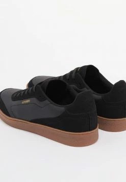 Superdry VEGAN SLEEK - Trainers - Black 11 Superdry VEGAN SLEEK - Trainers - Black -Superdry Shop a4b9174bd8a3481889fefc660a8aaf41