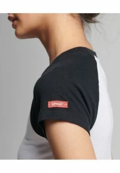 Superdry BASEBALL TINY - Print T-shirt - White Black 6 Superdry BASEBALL TINY - Print T-shirt - White Black -Superdry Shop a55564db197c4094a7a54a802c057a8e