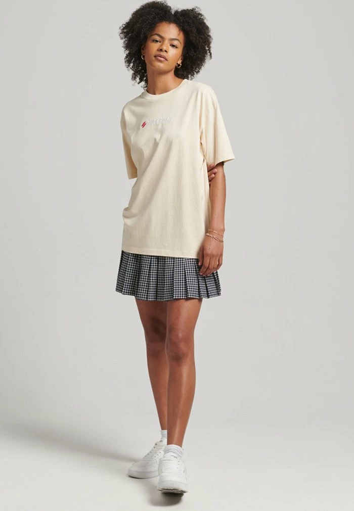 Superdry LOGO APPLIQUE LOOSE - Print T-shirt - Tapioca 1 Superdry LOGO APPLIQUE LOOSE - Print T-shirt - Tapioca