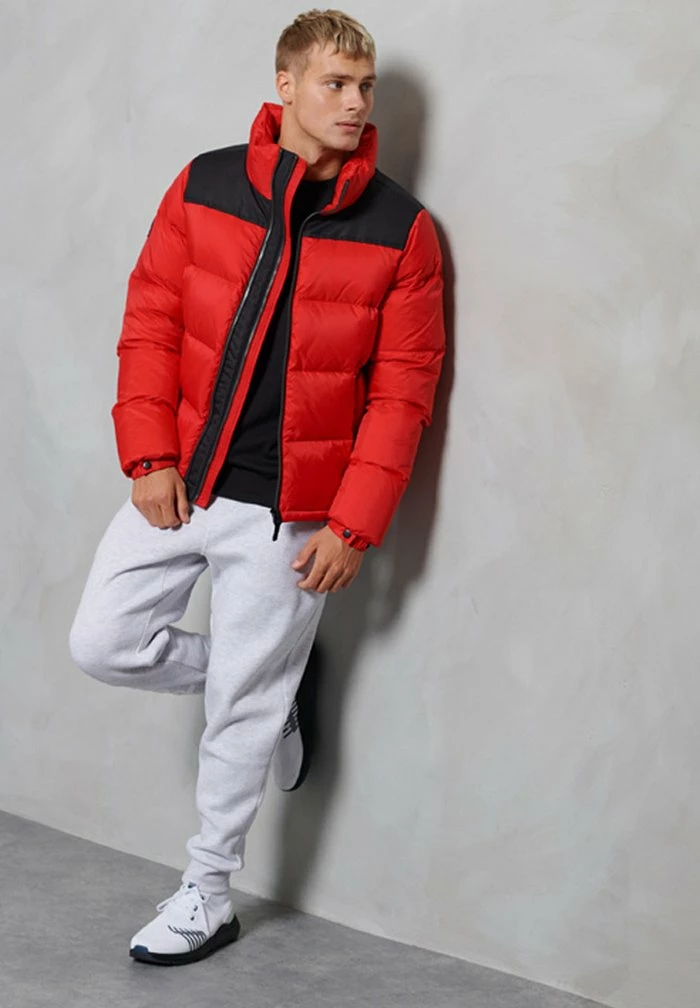 Superdry SPORTSTYLE CODE - Down Jacket - High Risk Red 1 Superdry SPORTSTYLE CODE - Down Jacket - High Risk Red