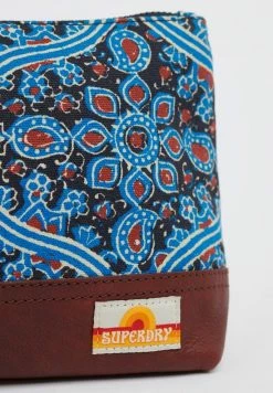 Superdry ELSIE - Wash Bag - Paisley Block Print Navy -Superdry Shop c10b07b826994558971c663d293ffd3c