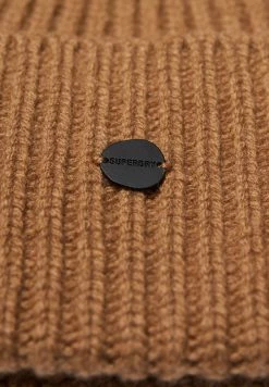Superdry Beanie - Camel -Superdry Shop c37a777bf7894c2890c0a9cae3f9977d