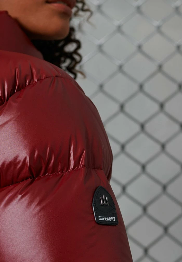 Superdry LUXE ALPINE - Down Jacket - Deep Port 2 Superdry LUXE ALPINE - Down Jacket - Deep Port - Image 2