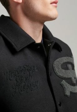 Superdry COLLEGE VARSITY PATCH - Bomber Jacket - Jet Black 8 Superdry COLLEGE VARSITY PATCH - Bomber Jacket - Jet Black -Superdry Shop cbb35c414b524572965852542b3056e7