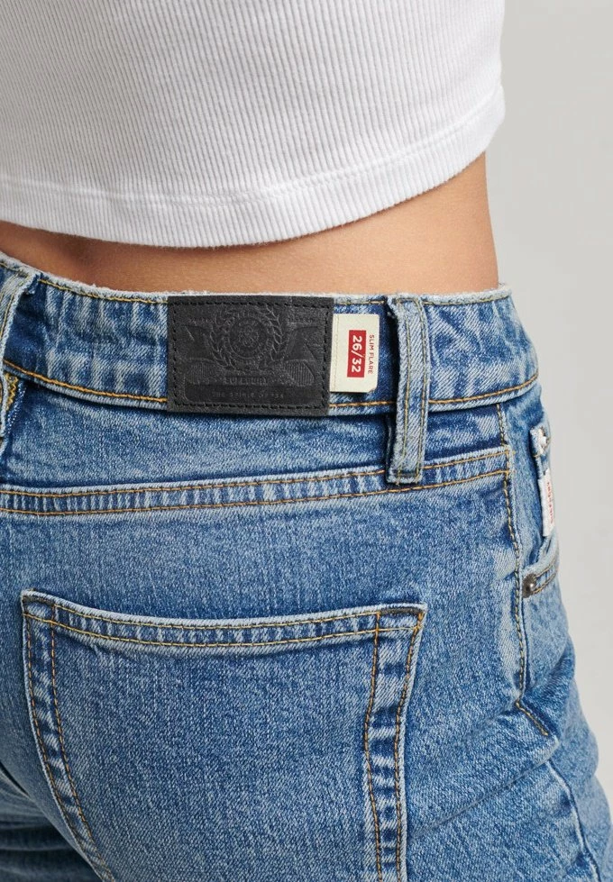 Superdry MID RISE SLIM FLARE - Bootcut Jeans - Dark Indigo Aged 3 Superdry MID RISE SLIM FLARE - Bootcut Jeans - Dark Indigo Aged - Image 3