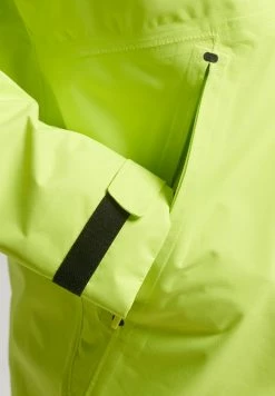 Superdry SPORT - Waterproof Jacket - Sulphur Spring -Superdry Shop d35c0a4aa11944bcabba8e39fd35aab9