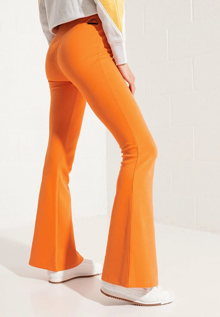Superdry MOUNTAIN - Tracksuit Bottoms - Jaffa Orange 2 Superdry MOUNTAIN - Tracksuit Bottoms - Jaffa Orange - Image 2