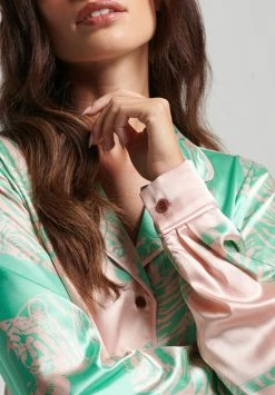 Superdry LONG SLEEVE - Pyjama Top - Mixed Tiger 7 Superdry LONG SLEEVE - Pyjama Top - Mixed Tiger -Superdry Shop dd13f7fd54cd4f0dae32fd76a260bdc1