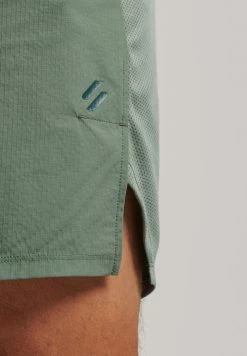 Superdry SPORT TRAIN HYBRID - Shorts - Laurel Khaki -Superdry Shop ddc3c644362a4c74a5329b48d5c73e47