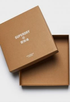 Superdry SET 2-IN-1 - Scarf - Black -Superdry Shop e3468dd649784e54a48ef1a680d39c70