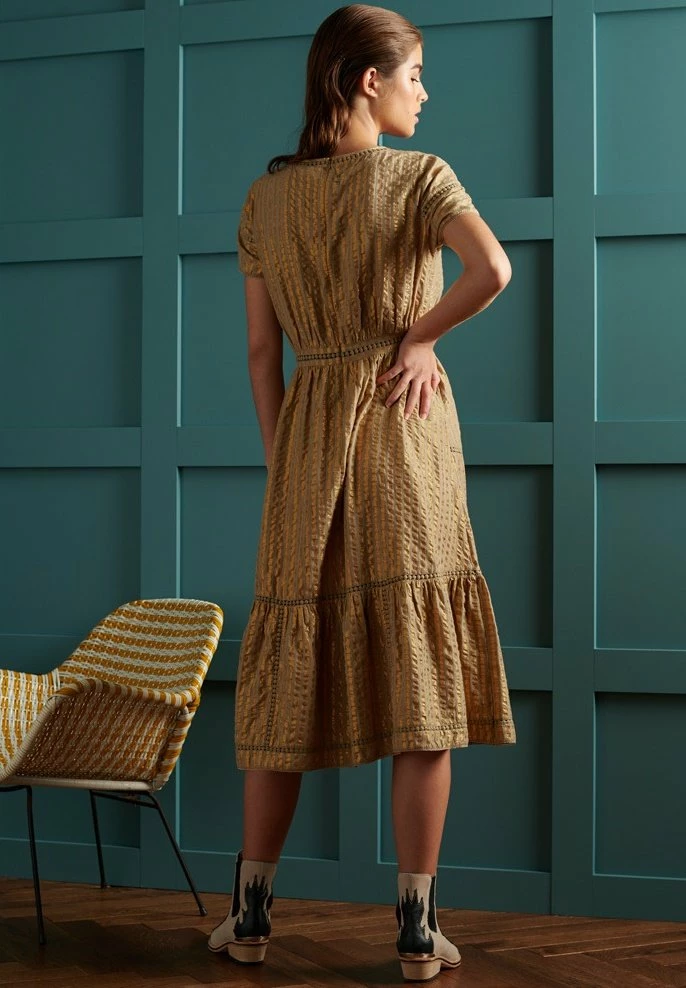 Superdry LIMITED EDITION METALLIC MIDI - Day Dress - Gold Metallic 2 Superdry LIMITED EDITION METALLIC MIDI - Day Dress - Gold Metallic - Image 2