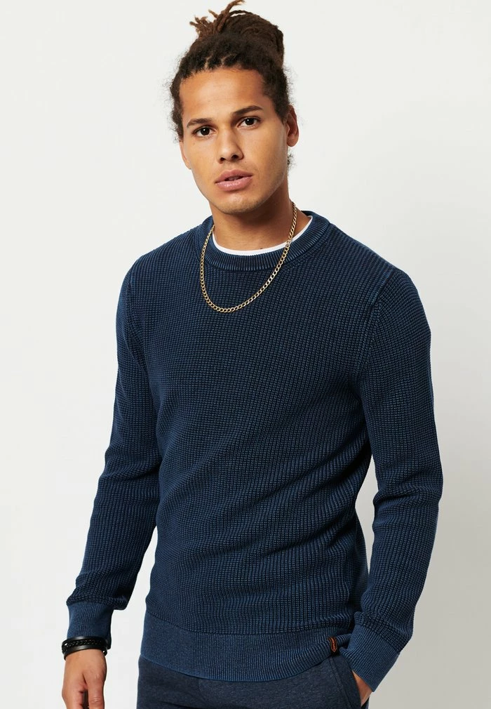 Superdry ACADEMY DYED TEXTURED - Jumper - Washed Dark Indigo 1 Superdry ACADEMY DYED TEXTURED - Jumper - Washed Dark Indigo