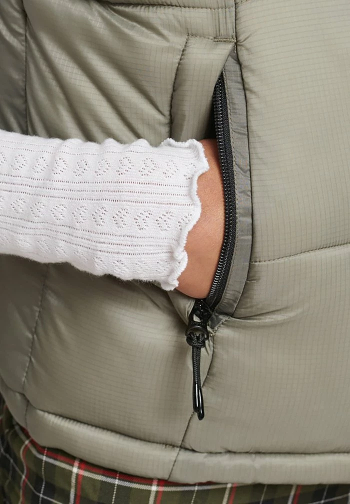 Superdry MOUNTAIN - Waistcoat - Light Khaki 4 Superdry MOUNTAIN - Waistcoat - Light Khaki - Image 4