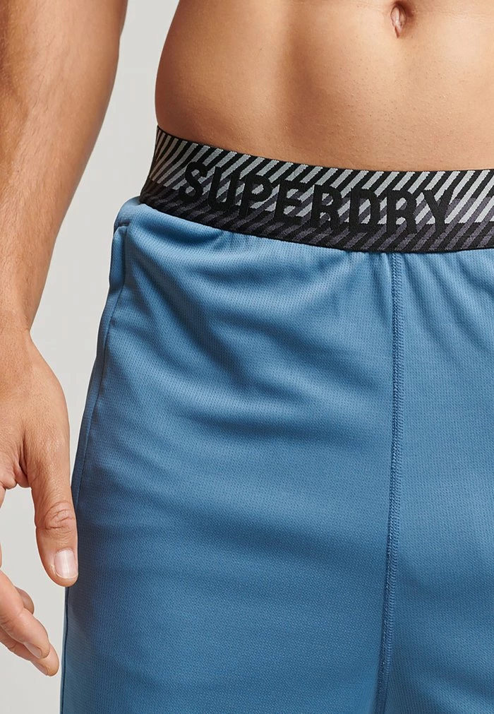 Superdry CORE - Shorts - Copen Blue 3 Superdry CORE - Shorts - Copen Blue - Image 3