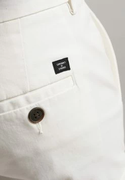 Superdry STUDIOS CORE - Shorts - Optic -Superdry Shop eb7c230b720846daad836c142fb9e53d