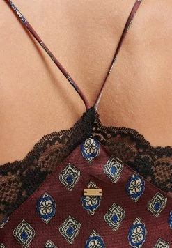 Superdry TRIM MINI SLIP - Day Dress - Kasbah Geo Red 10 Superdry TRIM MINI SLIP - Day Dress - Kasbah Geo Red -Superdry Shop ecefed0e623d484bac62dda573d1869a