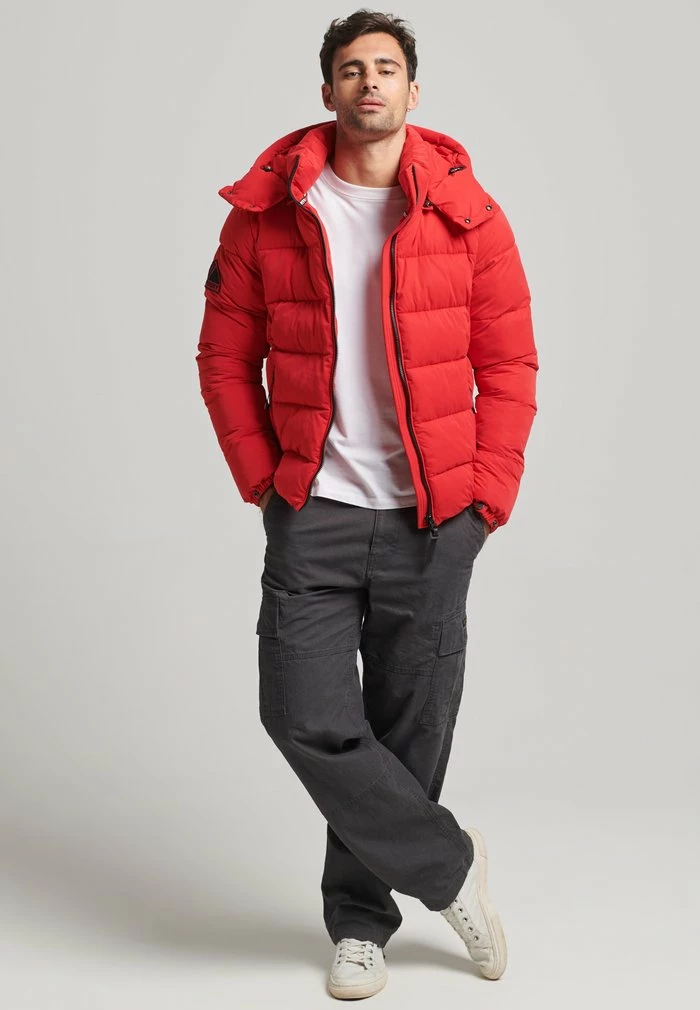 Superdry MICROFIBER MOUNTAIN PUFFER - Winter Jacket - High Risk Red 2 Superdry MICROFIBER MOUNTAIN PUFFER - Winter Jacket - High Risk Red - Image 2
