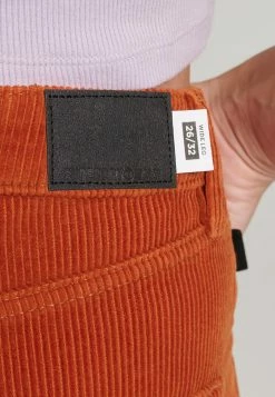 Superdry VINTAGE - Trousers - Cinnamon 8 Superdry VINTAGE - Trousers - Cinnamon -Superdry Shop f86ac89d3b78404f9460671df9c04d8d