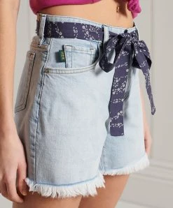 Superdry VINTAGE MID RISE SLIM - Denim Shorts - Light Wash Vintage